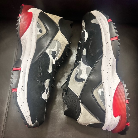 SNKR PROJECT  CANAL SNEAKER // BLACK + GRAY CAMO + RED - Picture 4 of 14